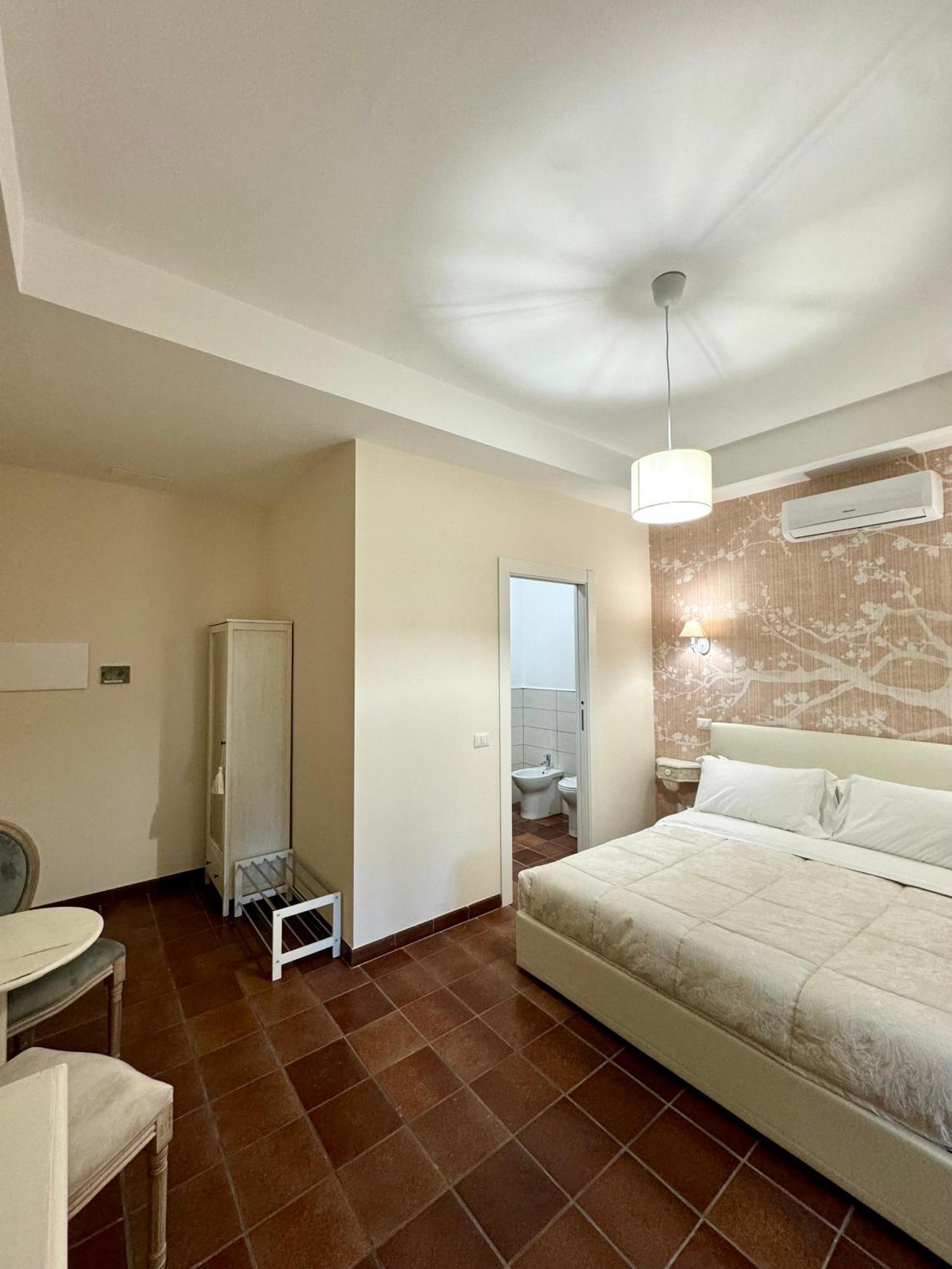 Hotel La Magnolia 140 Fiumicino Exterior foto