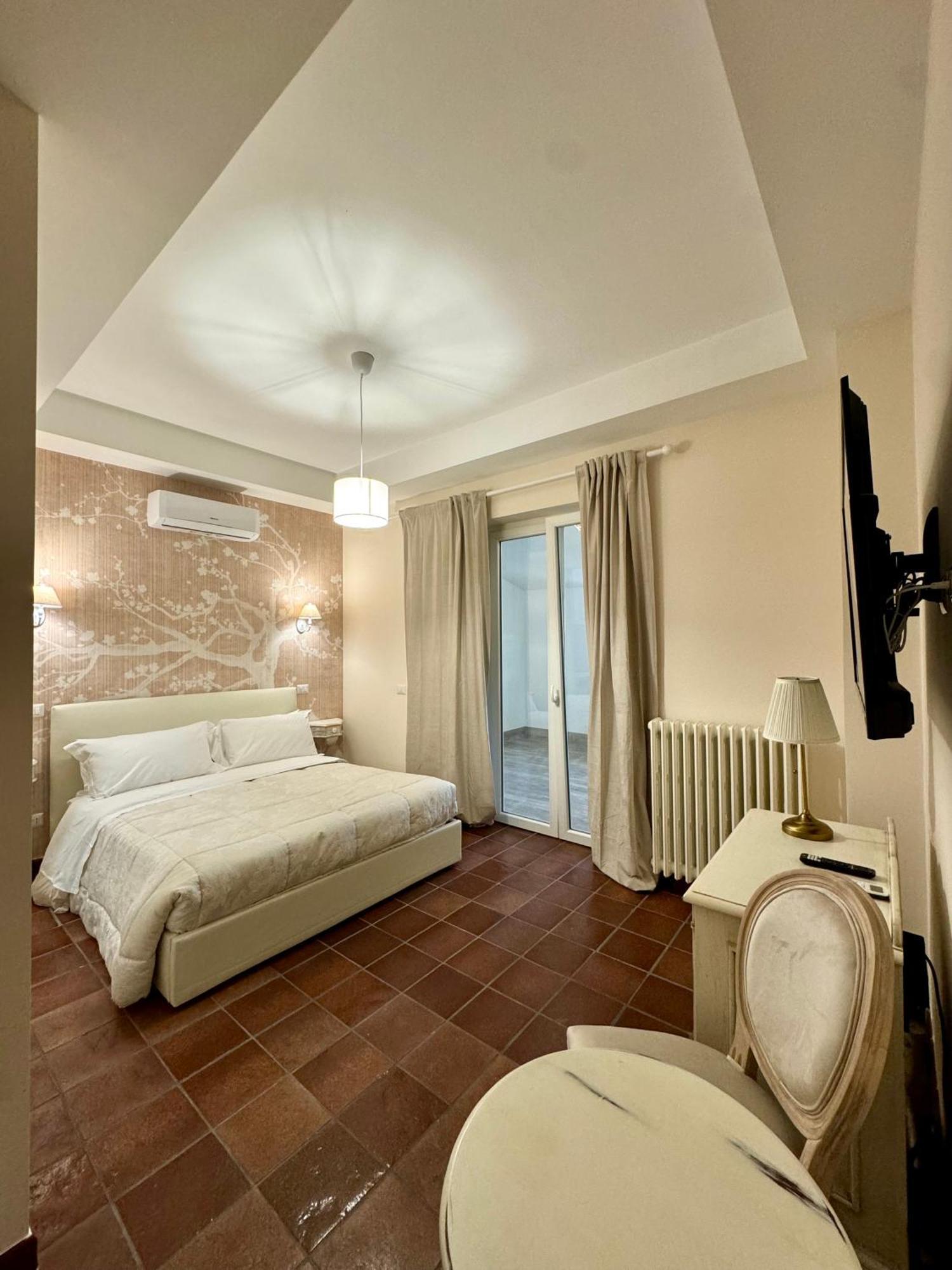 Hotel La Magnolia 140 Fiumicino Exterior foto